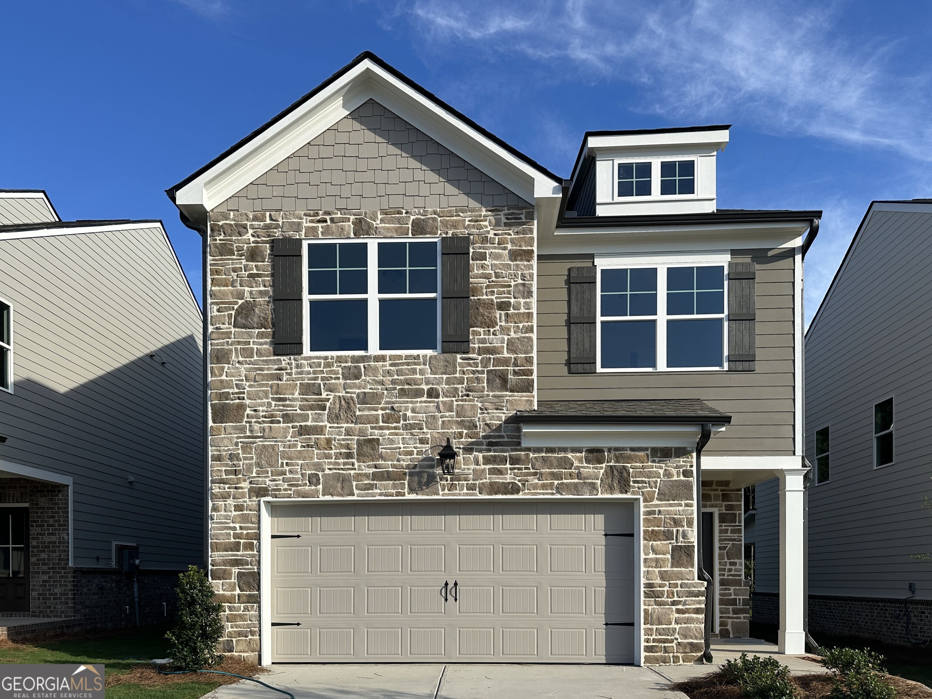 101 Avian Way Property Photo 1