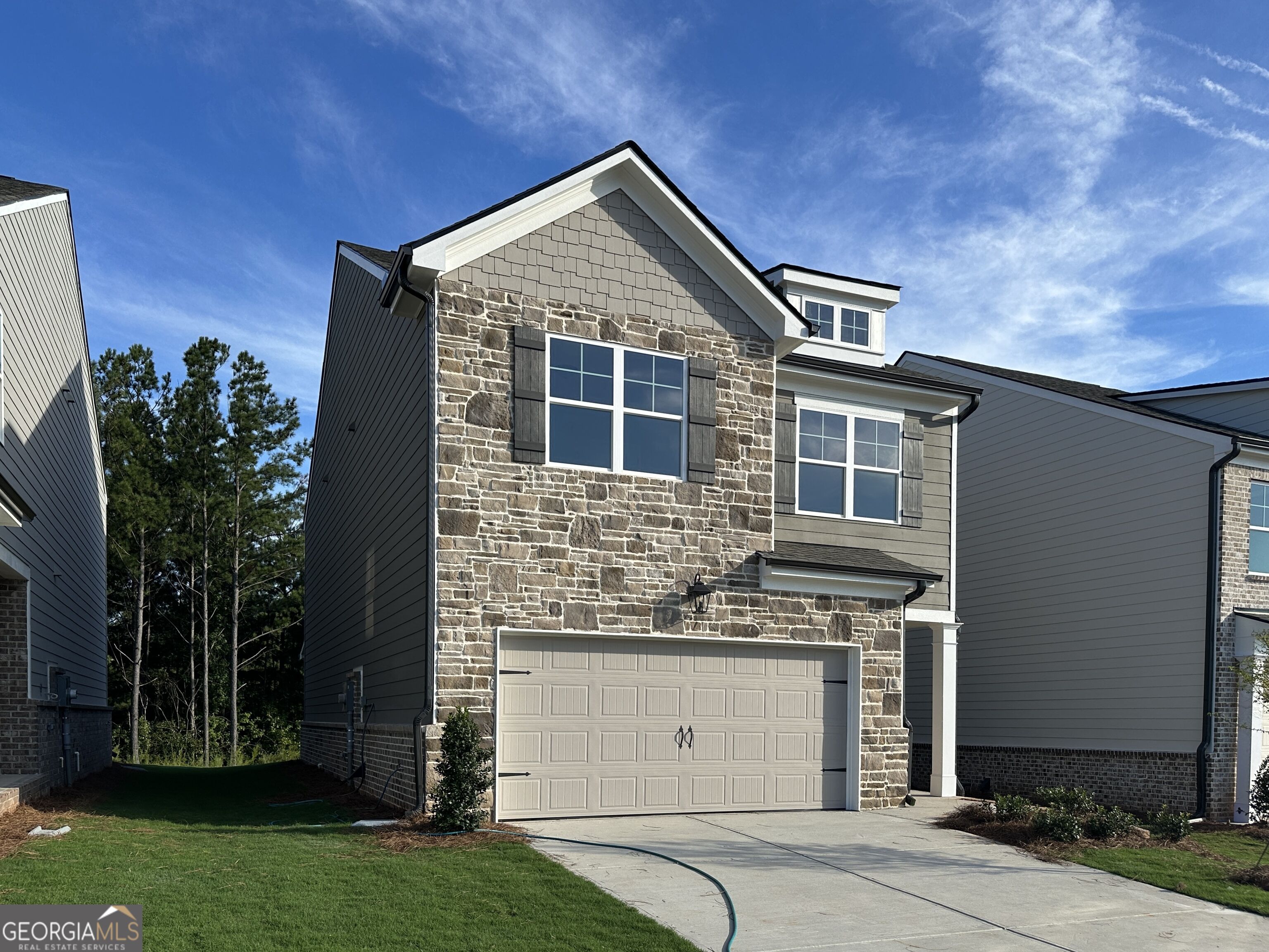 101 Avian Way Property Photo 2