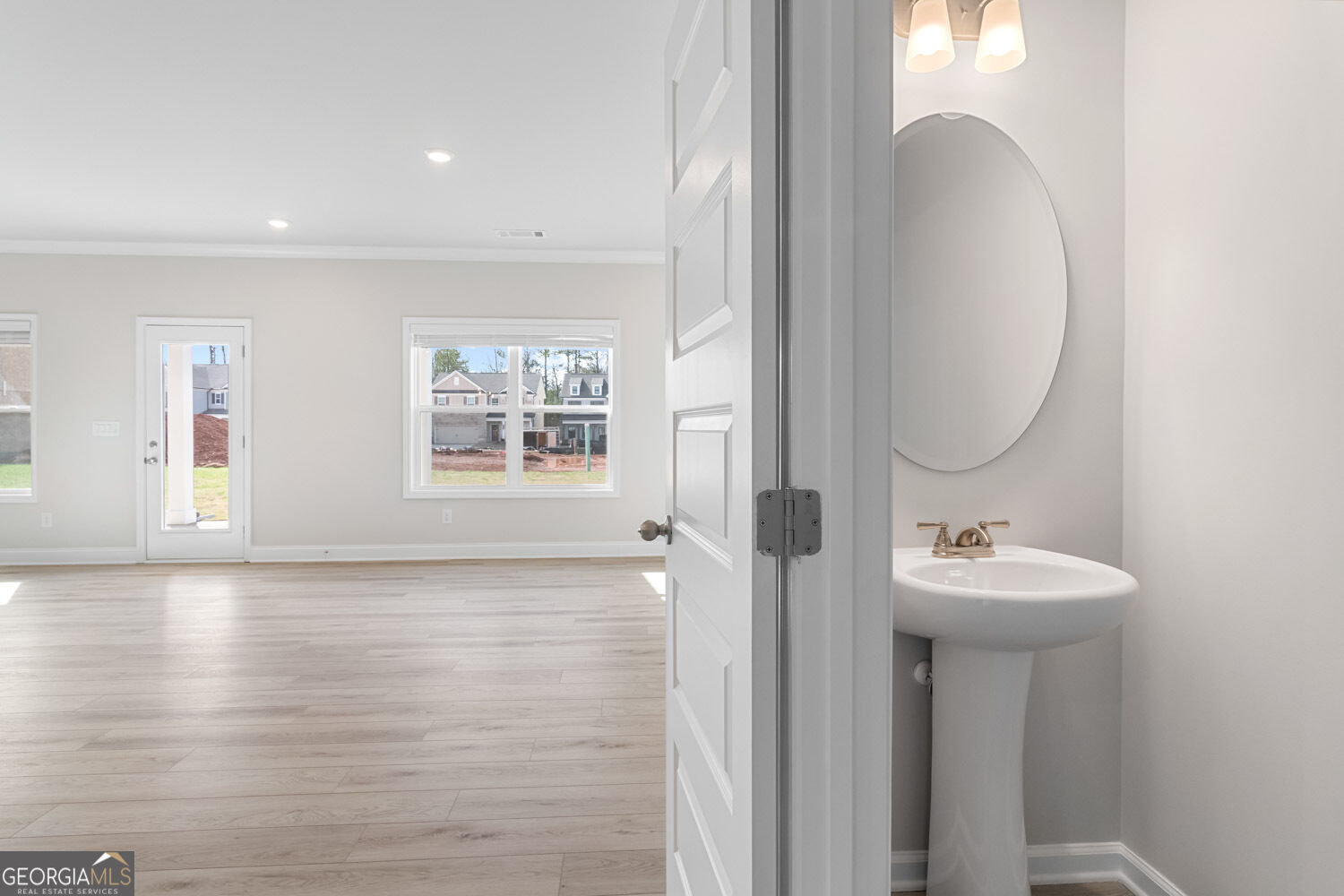 101 Avian Way Property Photo 3
