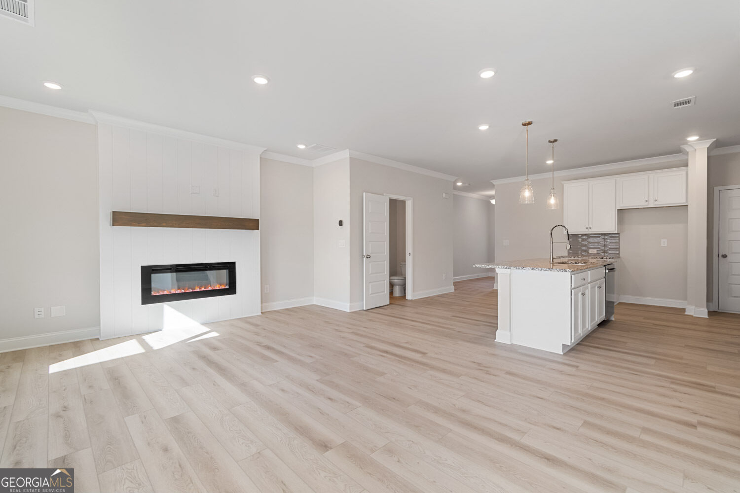 101 Avian Way Property Photo 4