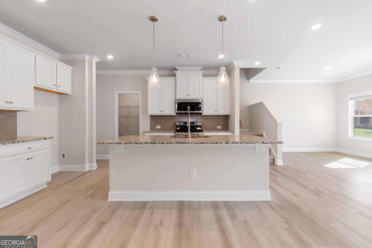 101 Avian Way Property Photo 8