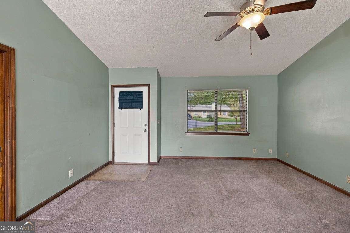 113 Pineneedle Court Property Photo 3