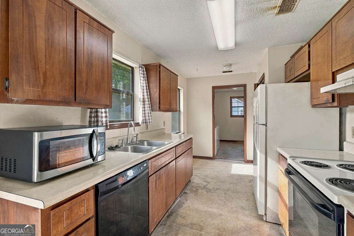 113 Pineneedle Court Property Photo 6