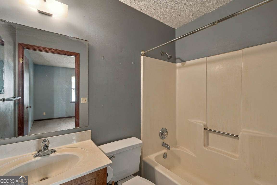 113 Pineneedle Court Property Photo 11