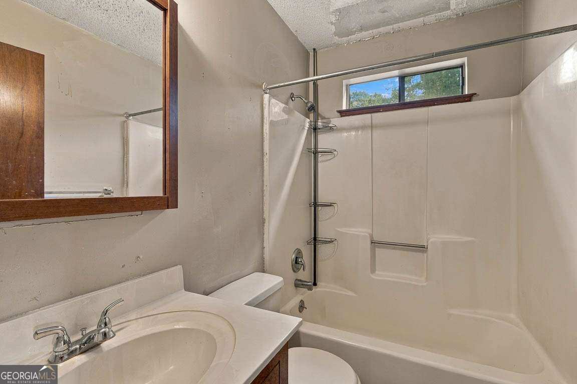 113 Pineneedle Court Property Photo 16