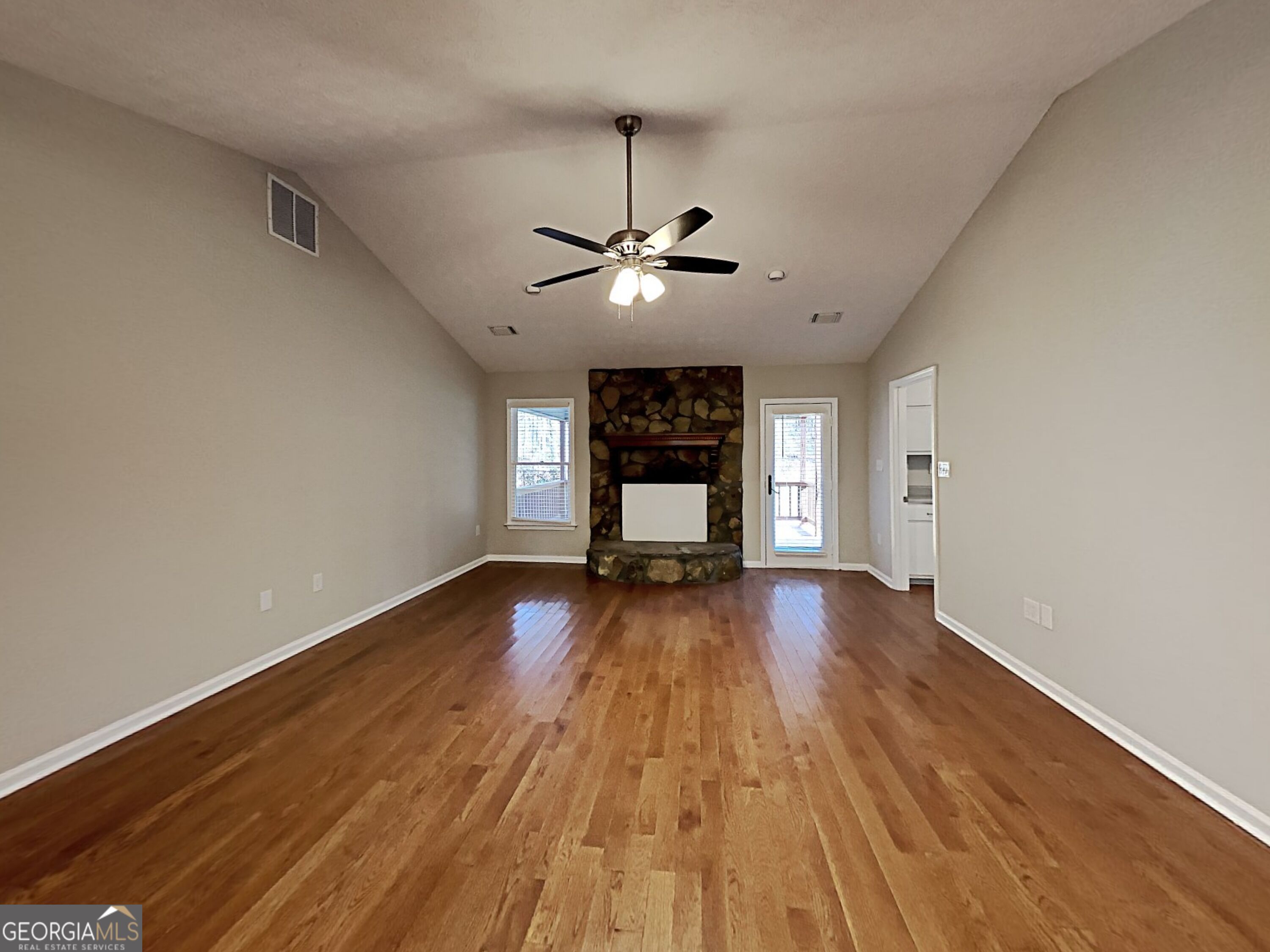 410 Southmoor Circle Property Photo 10