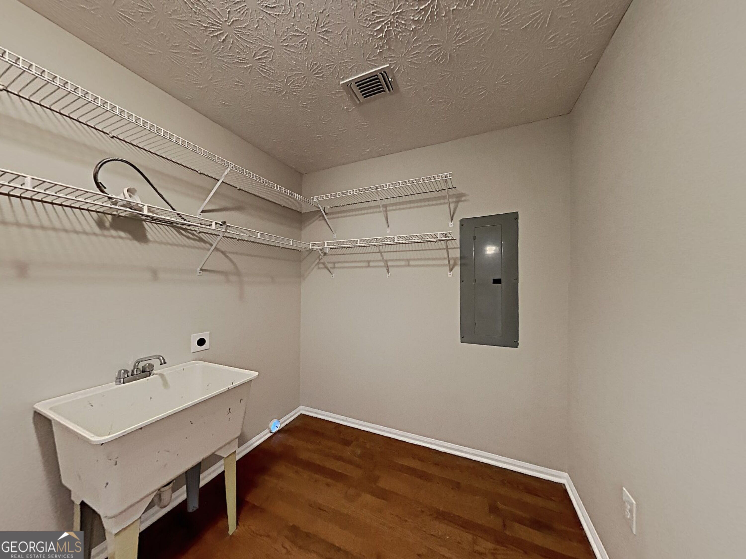 410 Southmoor Circle Property Photo 26
