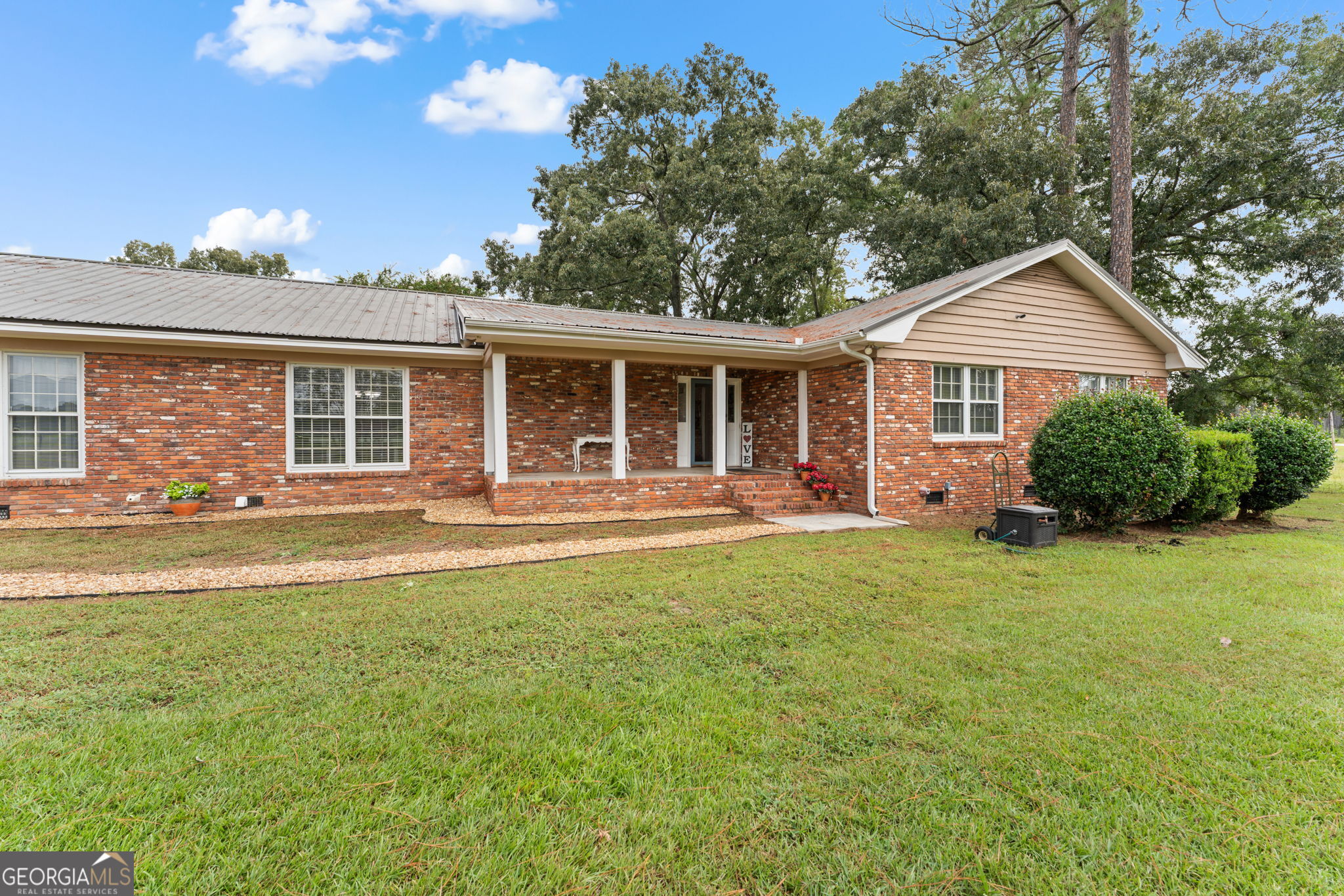 211 Midway Church Road Property Photo 4