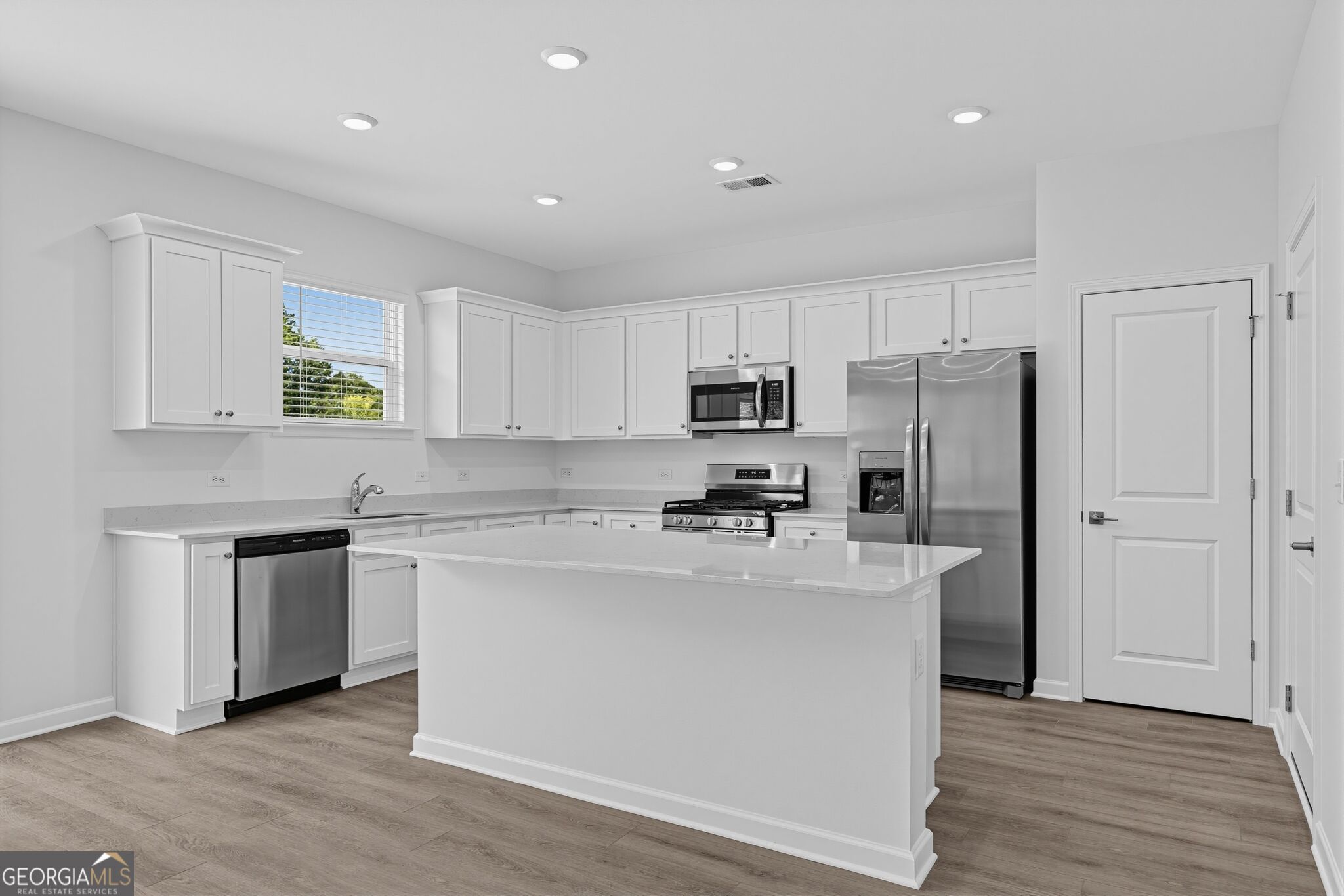 19 Shoal Court Property Photo 7