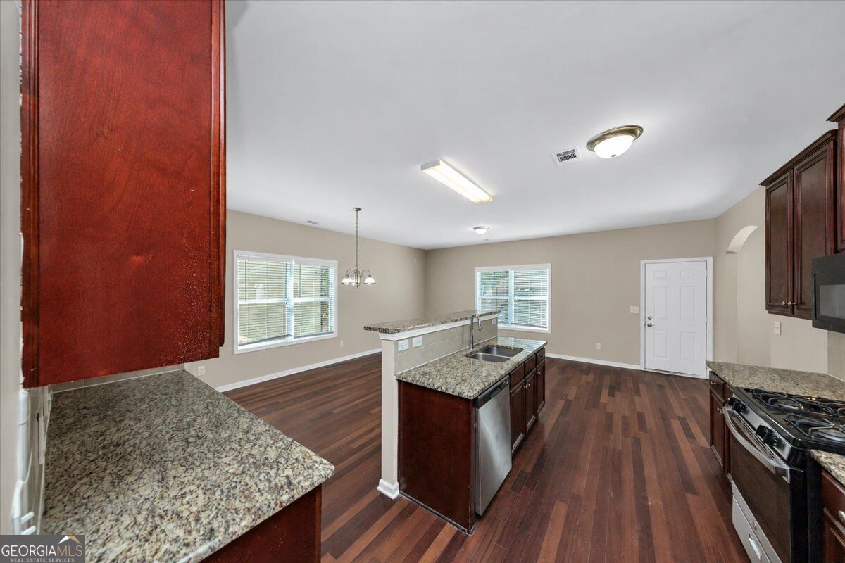 2601 Muskeg Court Sw Property Photo 15