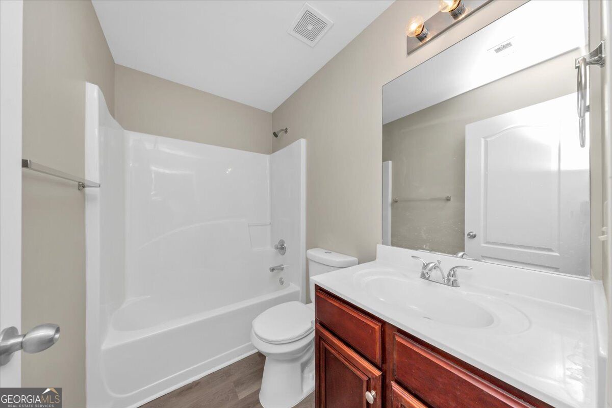 2601 Muskeg Court Sw Property Photo 30