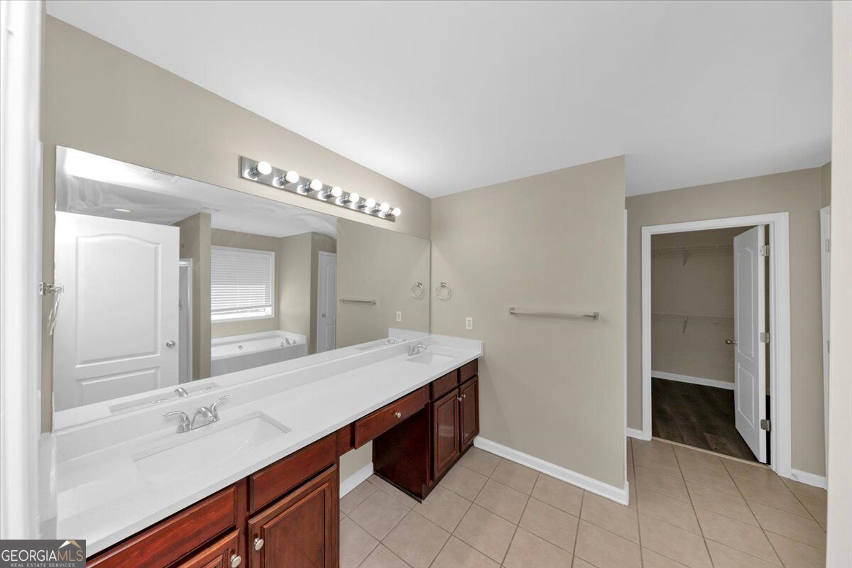 2601 Muskeg Court Sw Property Photo 36