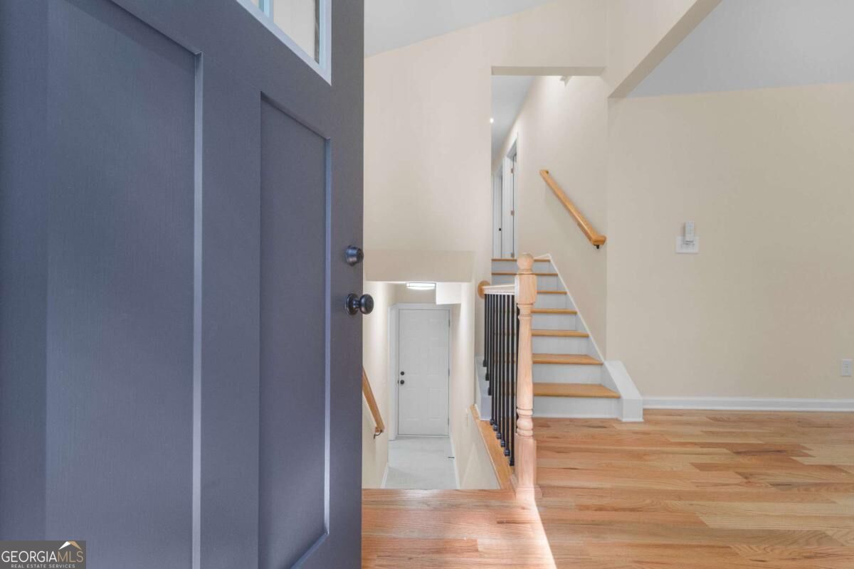 3253 Cedar Bluff Drive Ne Property Photo 5