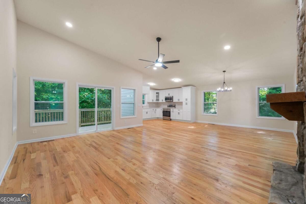3253 Cedar Bluff Drive Ne Property Photo 6