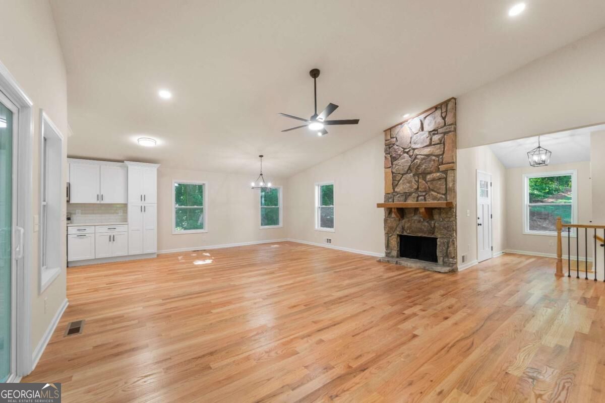 3253 Cedar Bluff Drive Ne Property Photo 7
