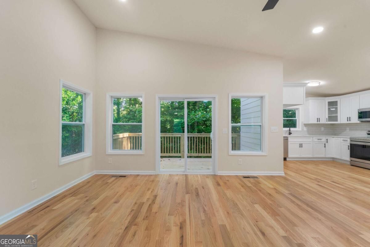 3253 Cedar Bluff Drive Ne Property Photo 9