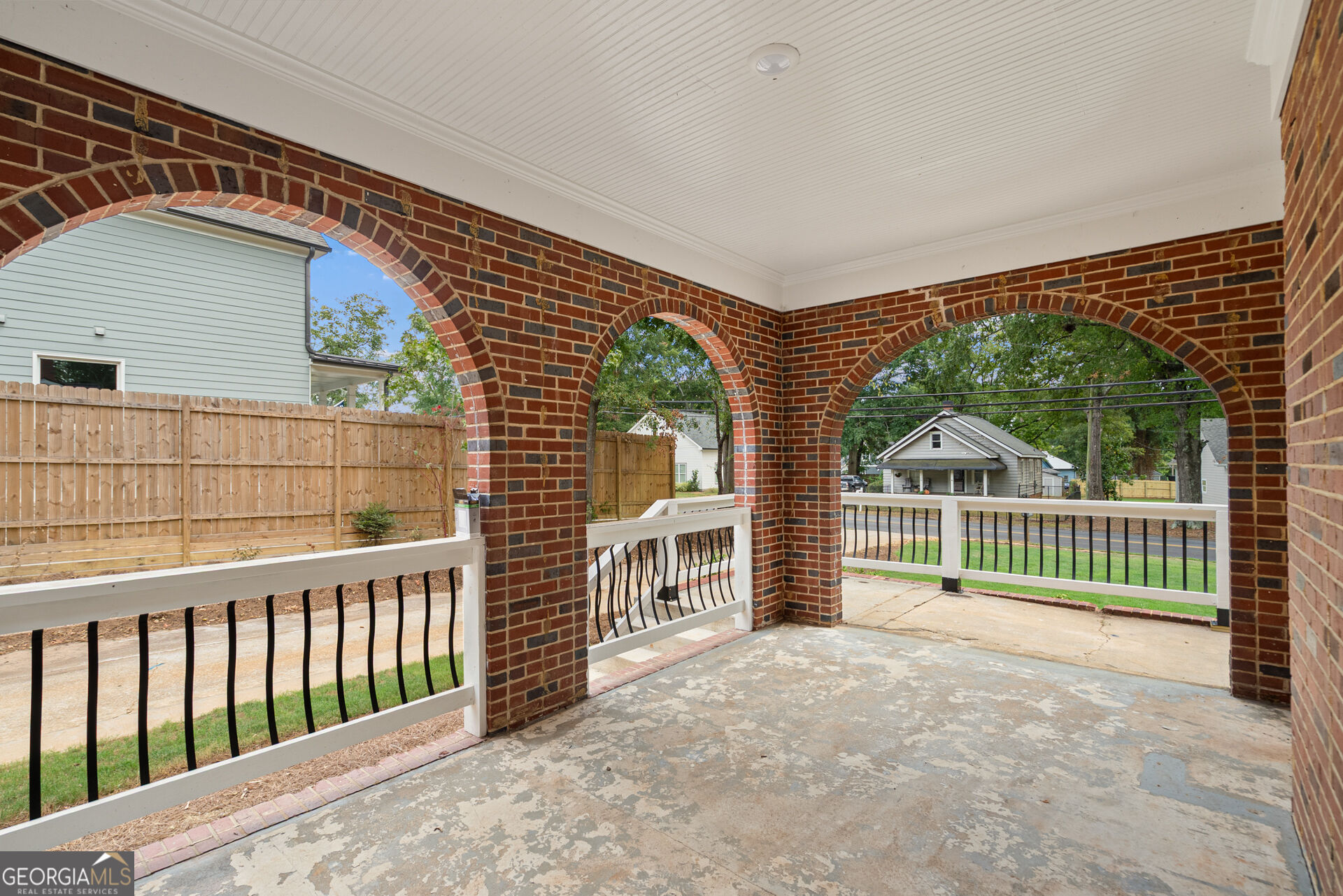 227 E Marable Street Property Photo 8