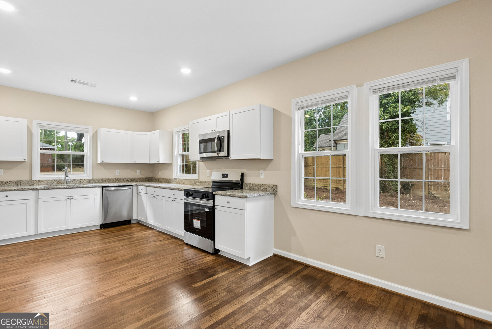 227 E Marable Street Property Photo 12