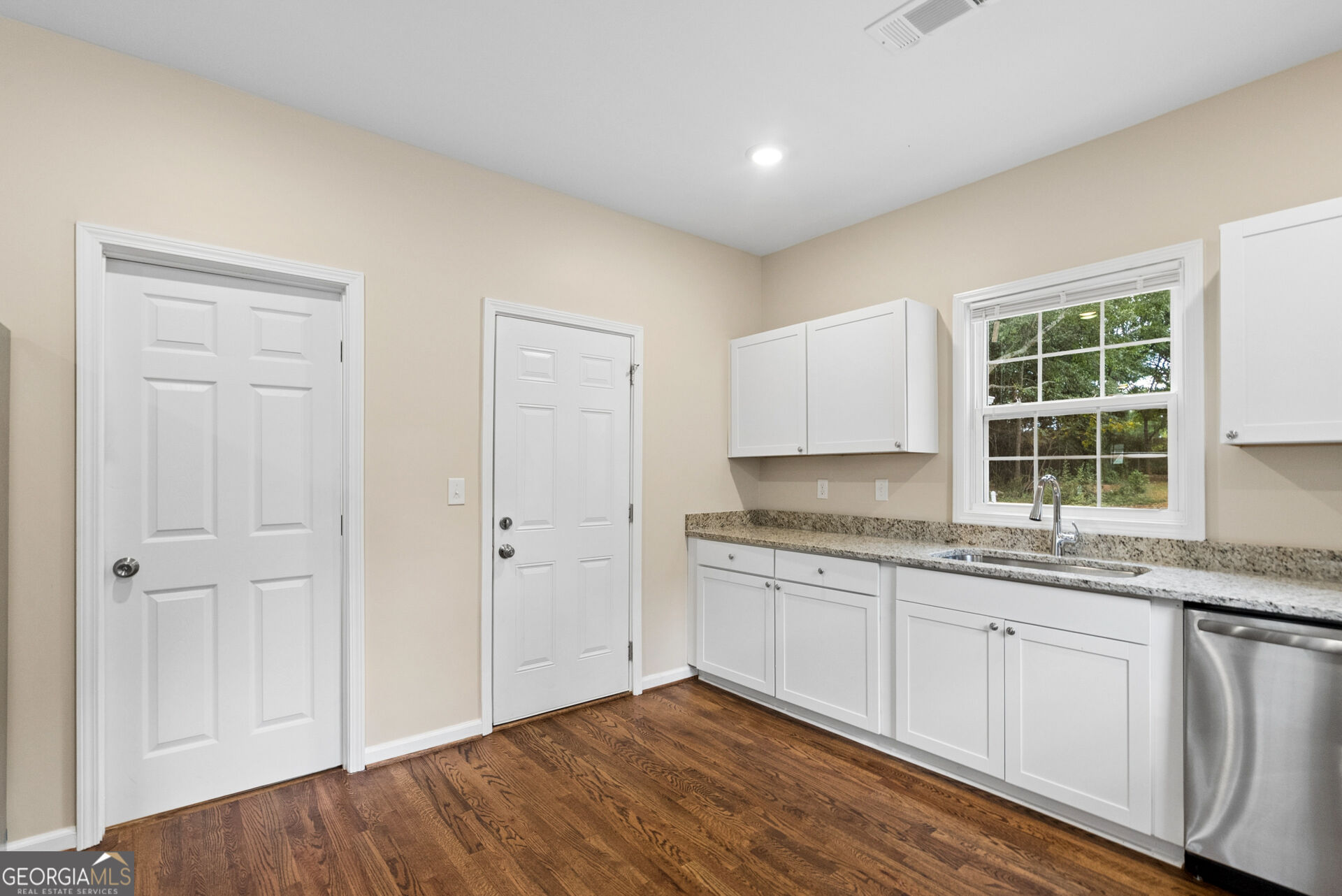 227 E Marable Street Property Photo 17