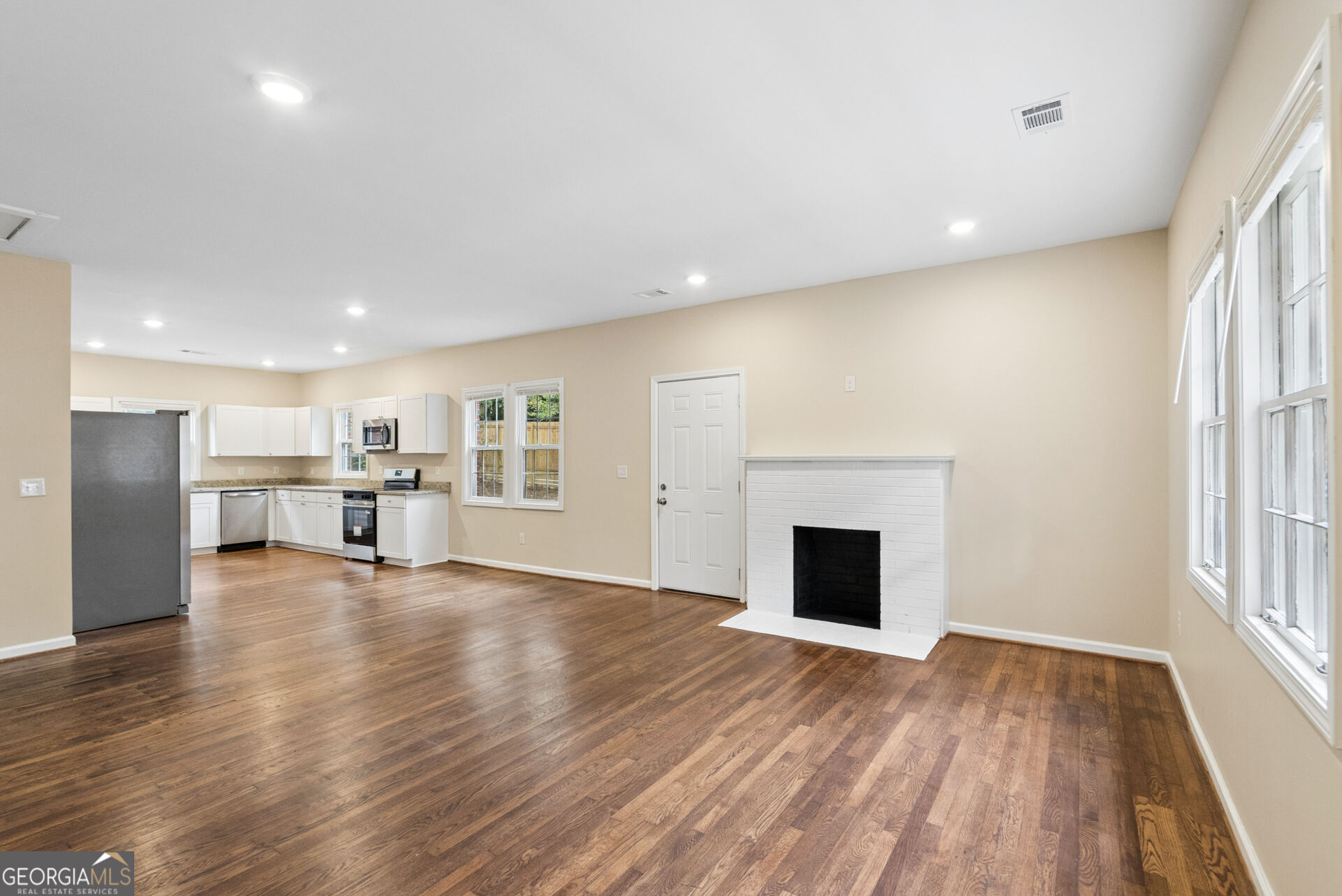 227 E Marable Street Property Photo 19