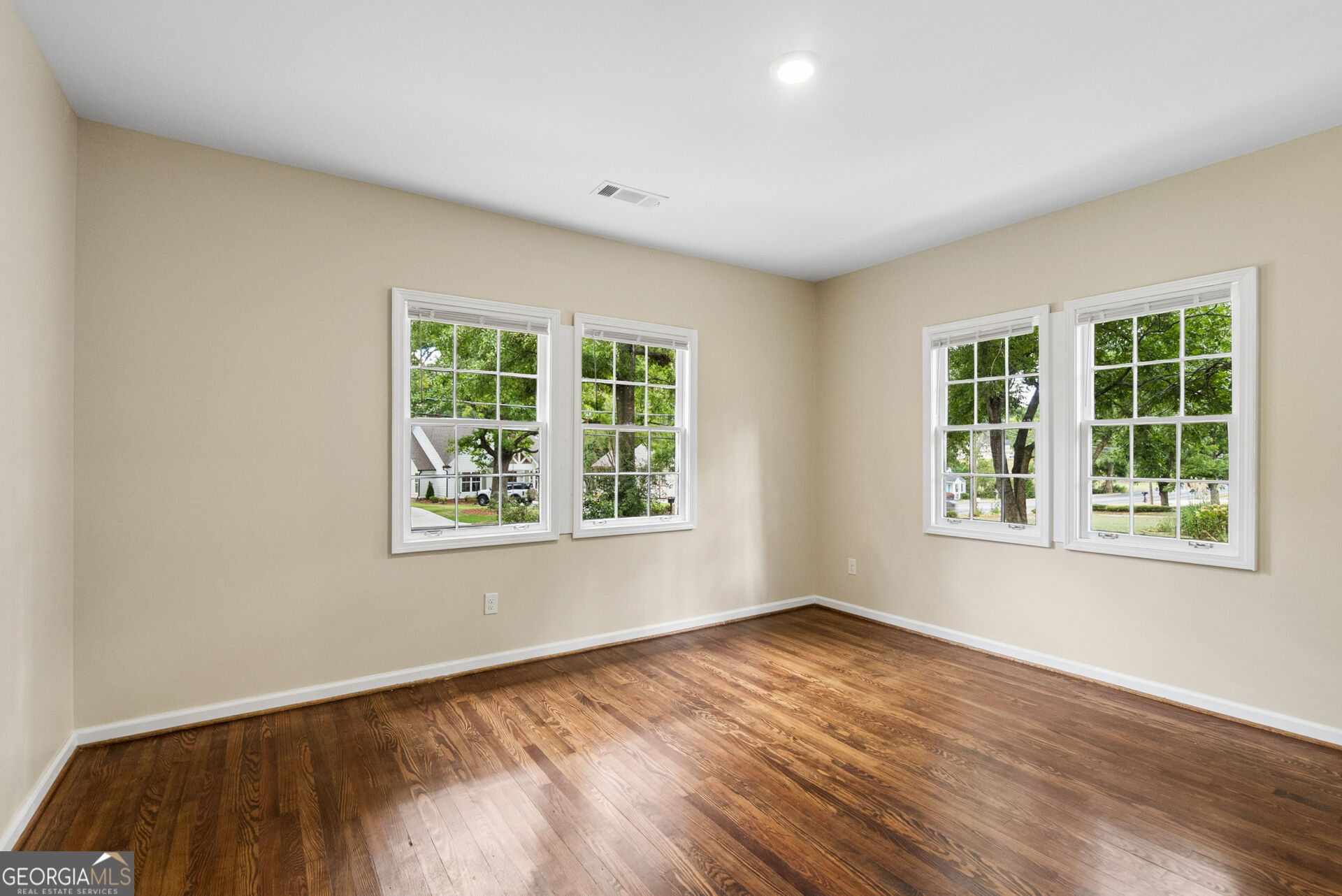227 E Marable Street Property Photo 23