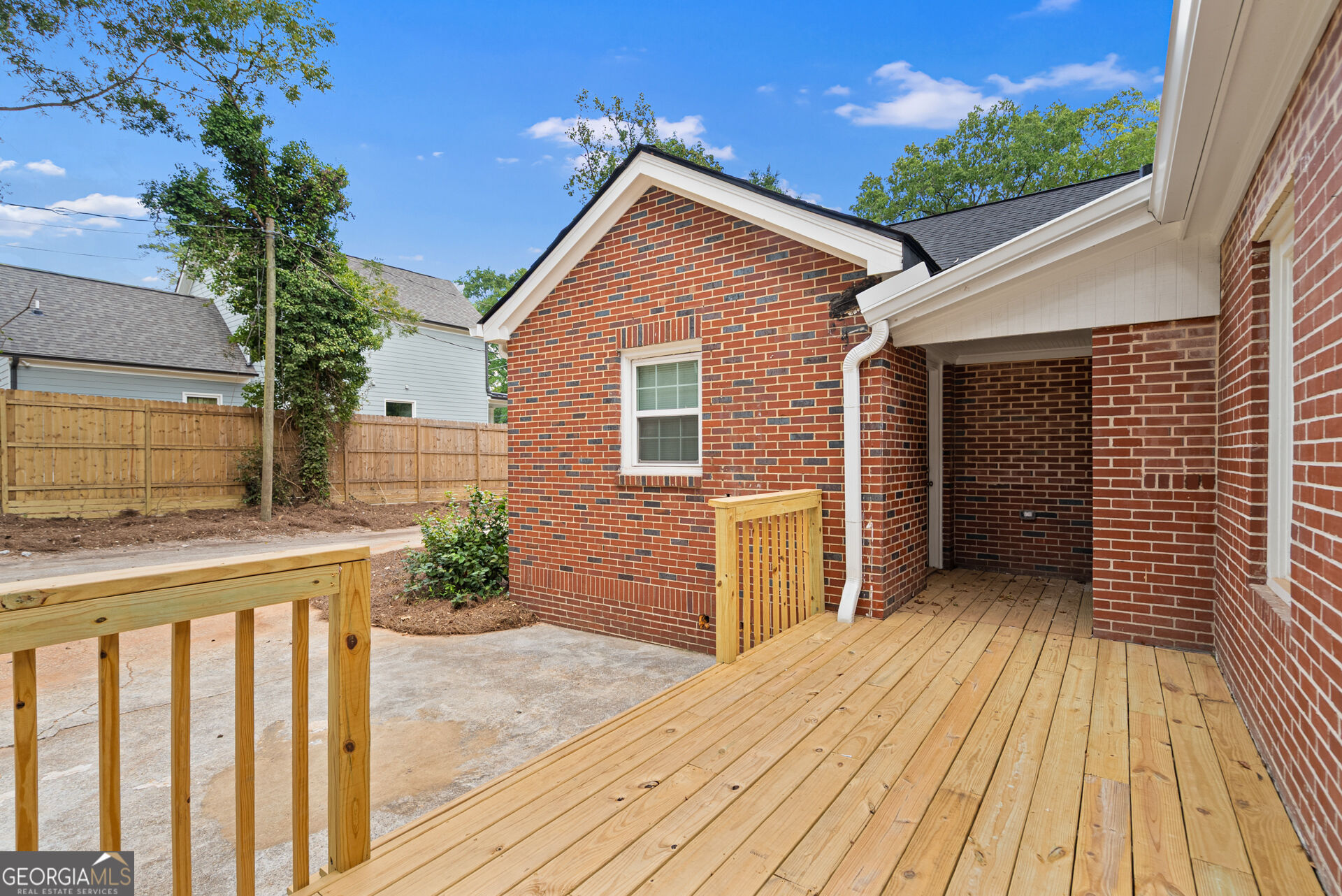 227 E Marable Street Property Photo 33
