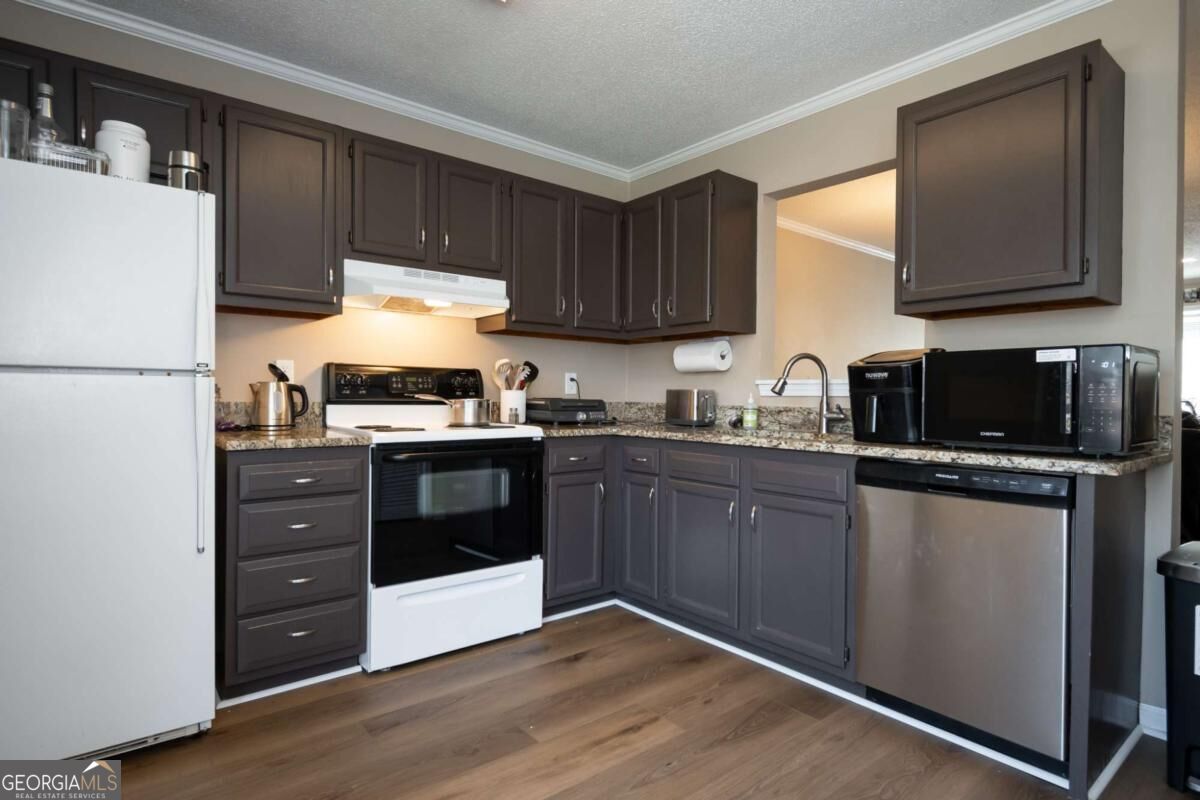 550 Dearing Street # 9 Property Photo 11