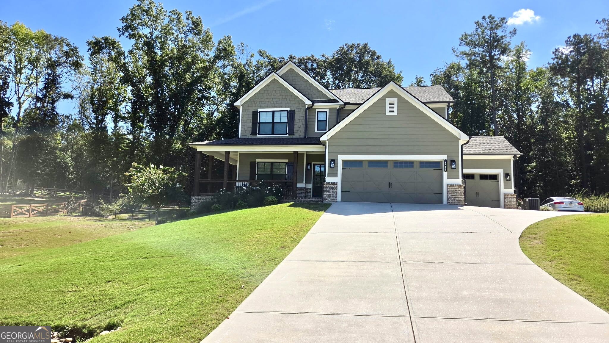2445 Waterside Drive Property Photo 1