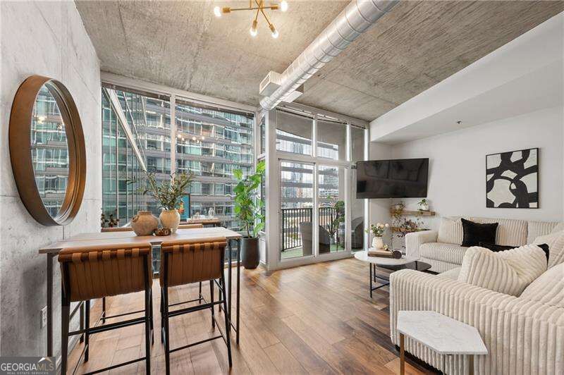 923 Peachtree Street Ne # 1221 Property Photo 2