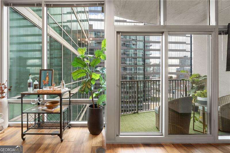 923 Peachtree Street Ne # 1221 Property Photo 6