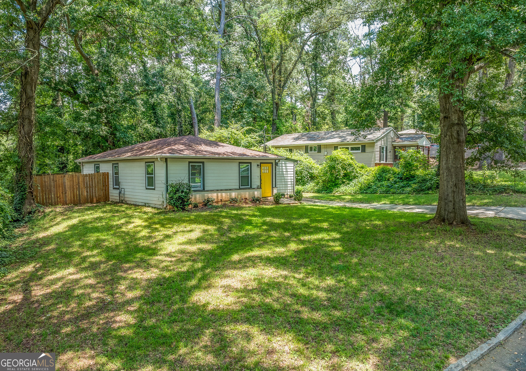 1024 Regis Road Se Property Photo 1