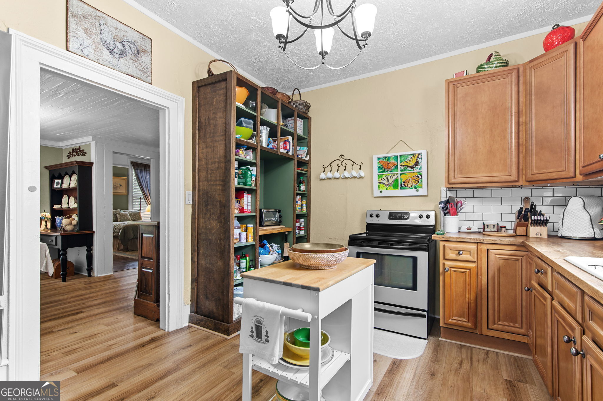 56 West Washington Street Property Photo 16