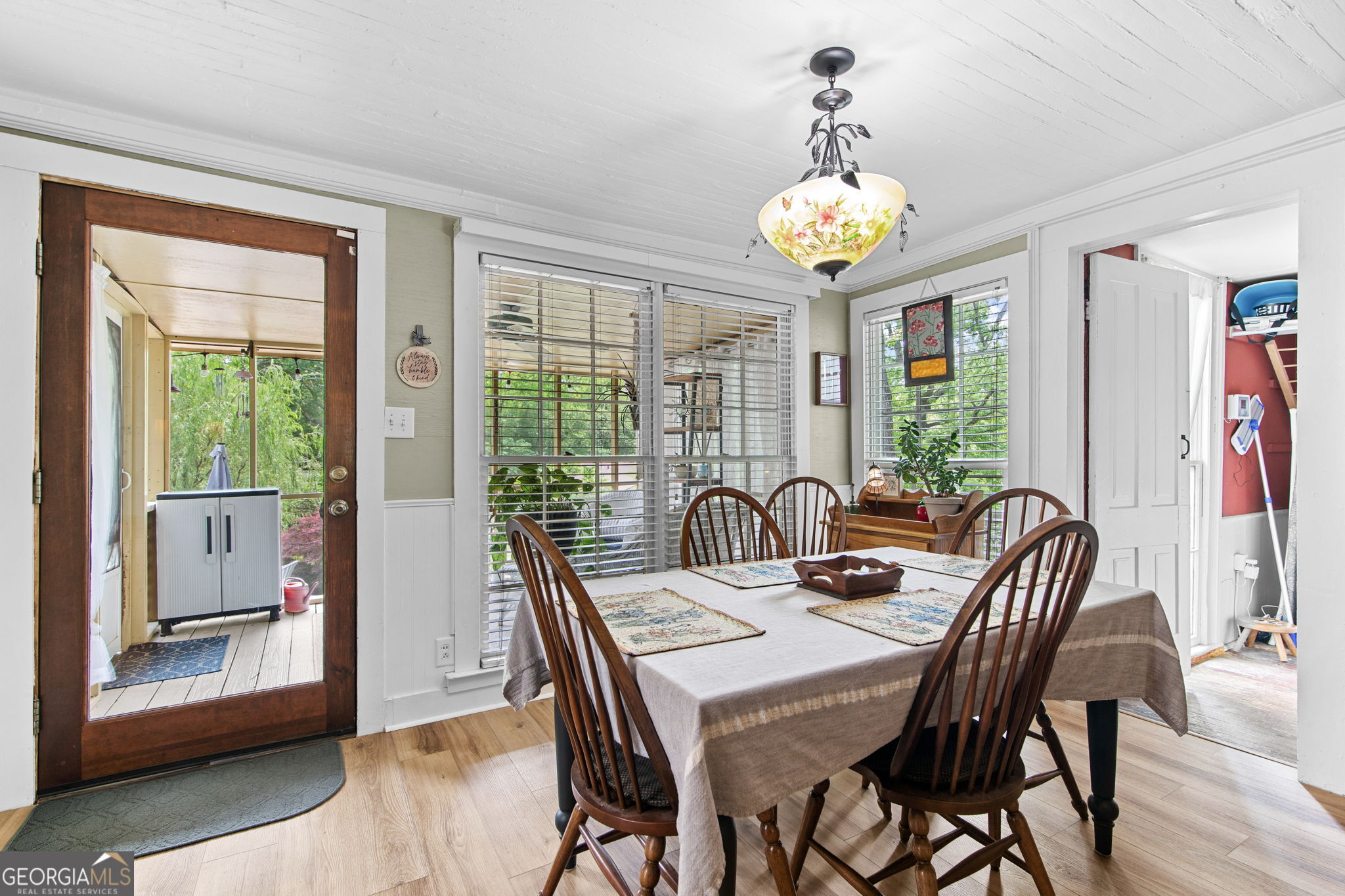 56 West Washington Street Property Photo 19