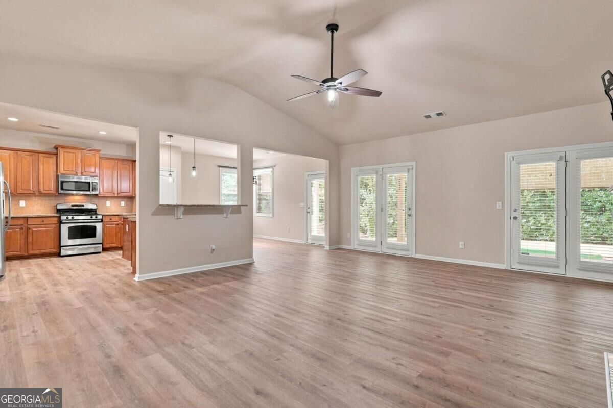 3026 Levinshire Way Property Photo 16