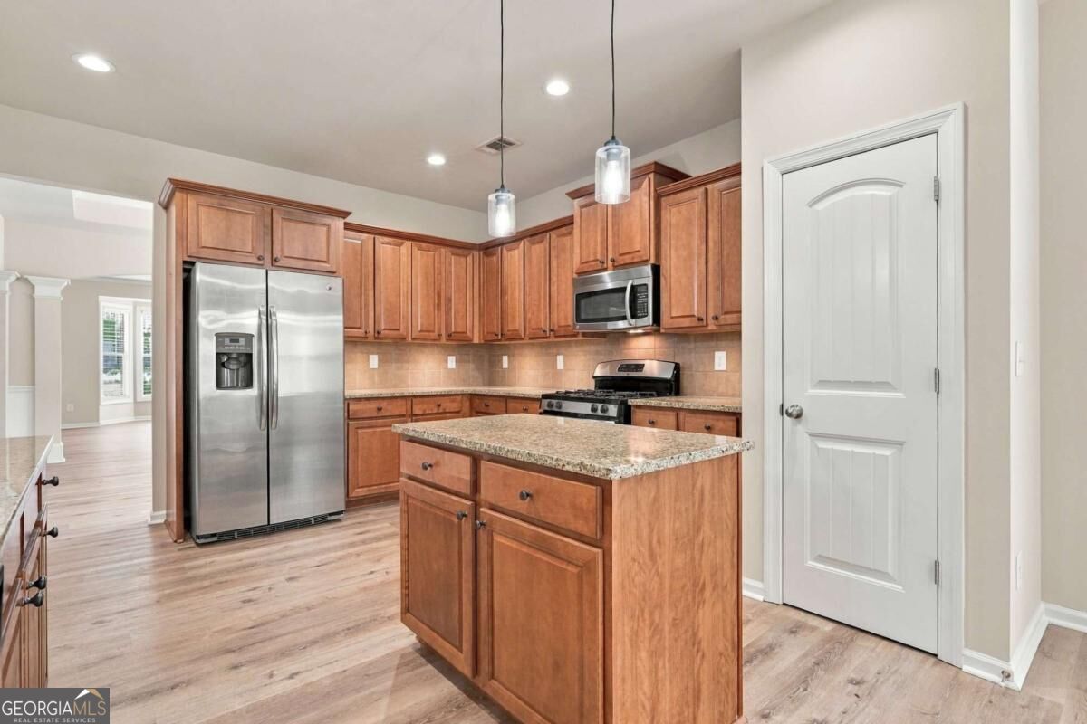 3026 Levinshire Way Property Photo 18