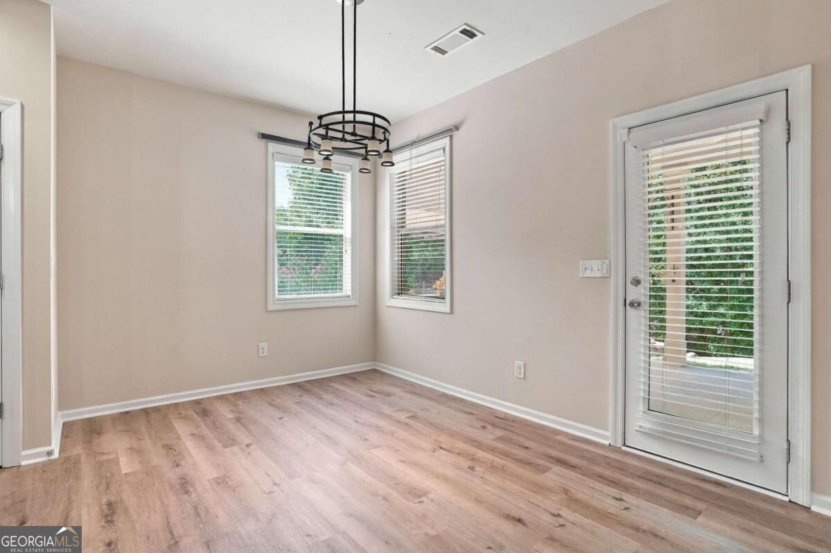 3026 Levinshire Way Property Photo 21