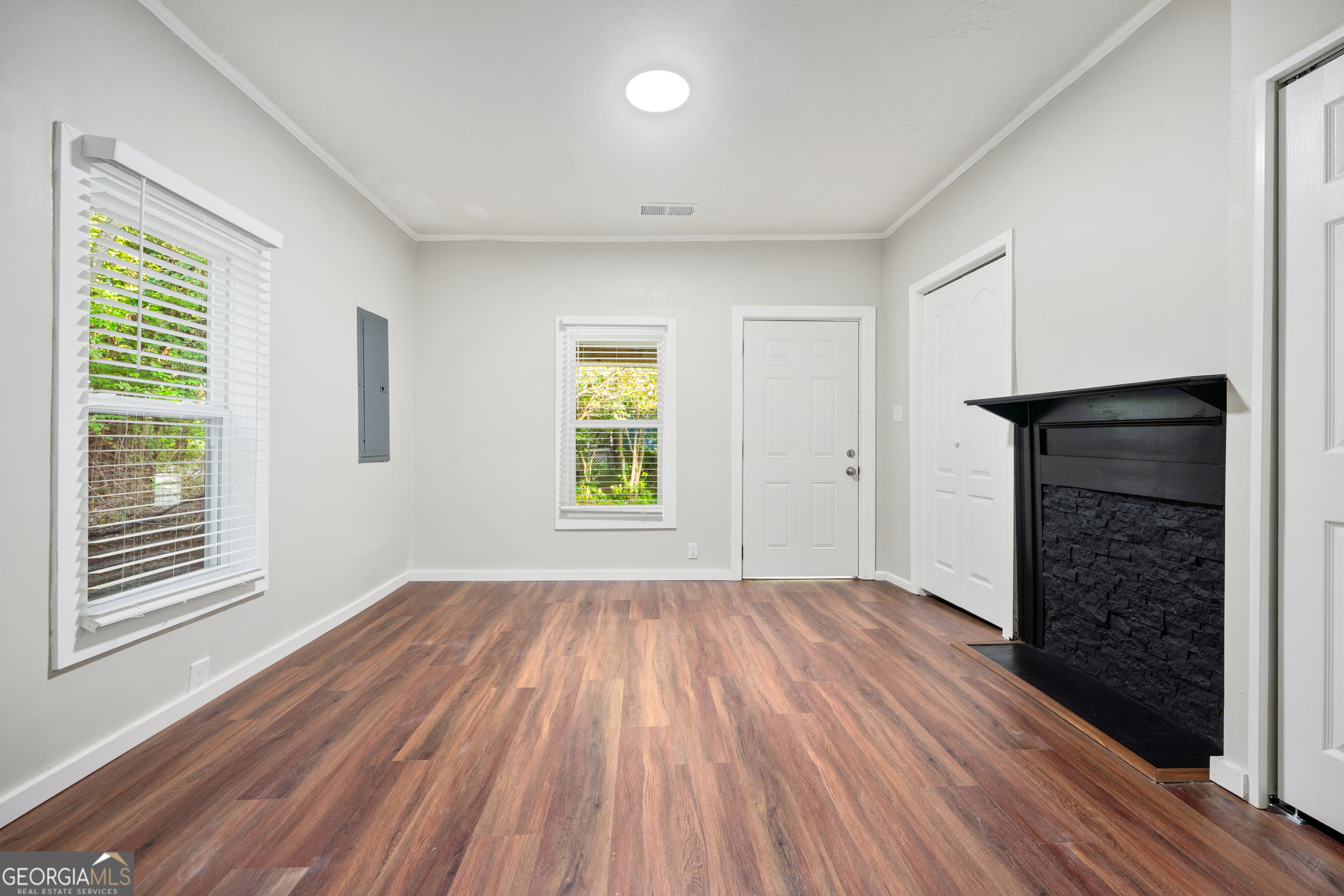 249 Fifth Street Property Photo 7