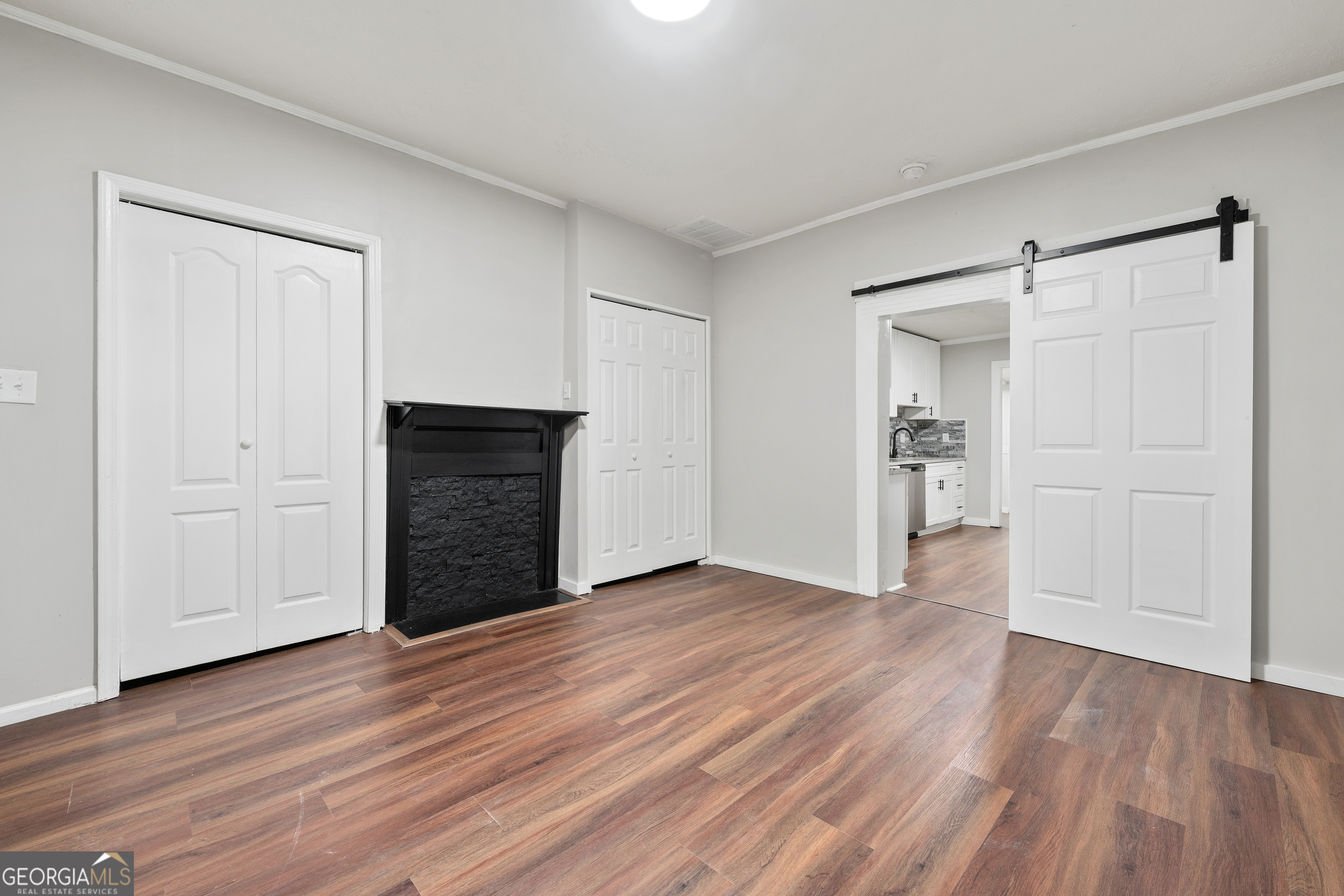 249 Fifth Street Property Photo 8