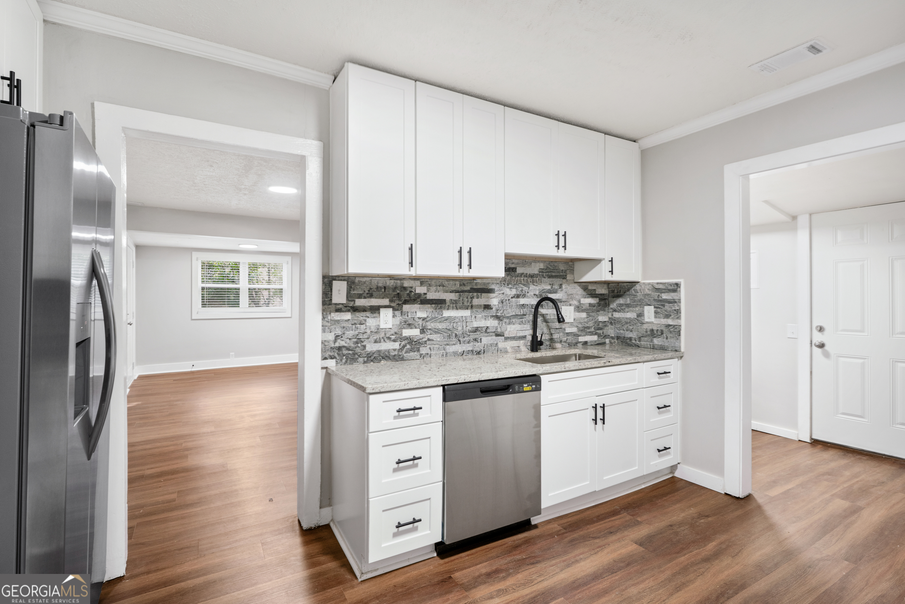 249 Fifth Street Property Photo 10