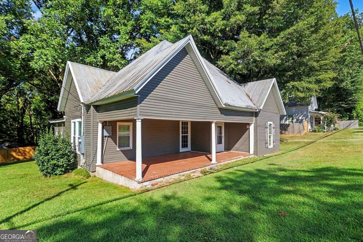 44 E Johnson Street Property Photo 6