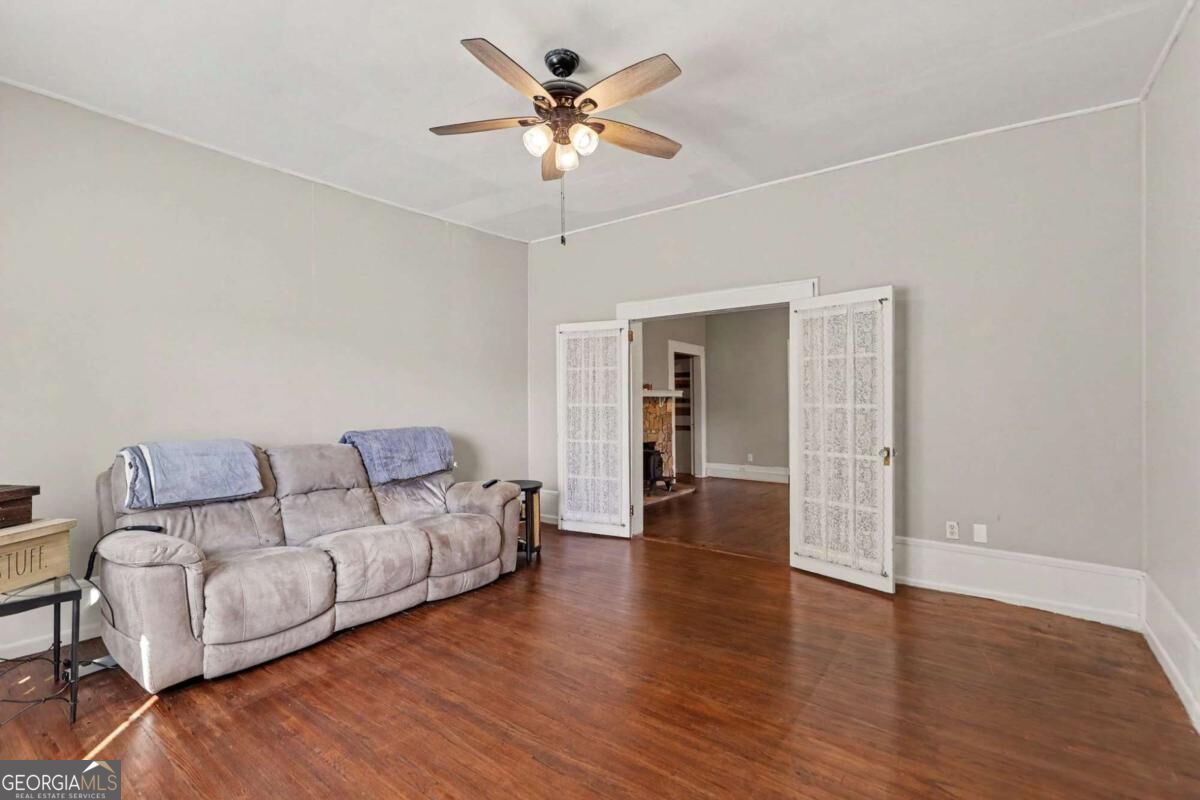 44 E Johnson Street Property Photo 11