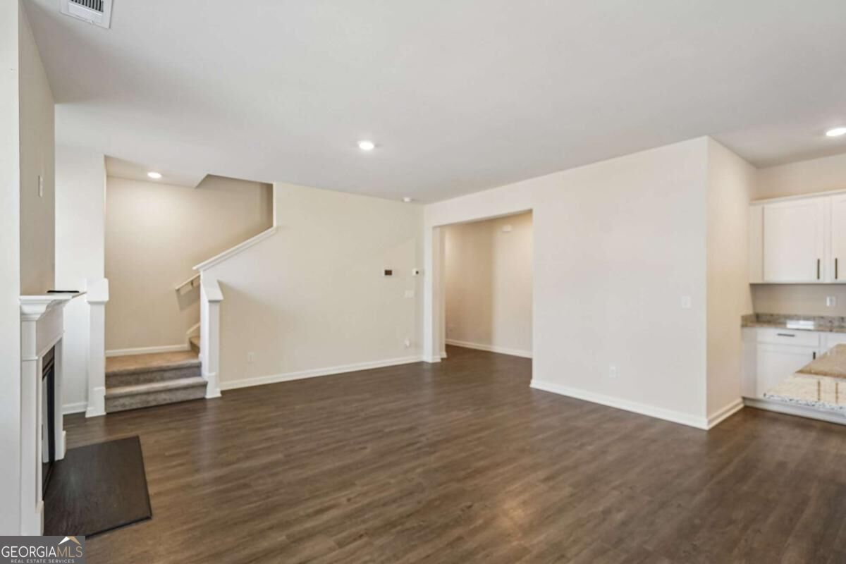 5184 Barberry Avenue Property Photo 8
