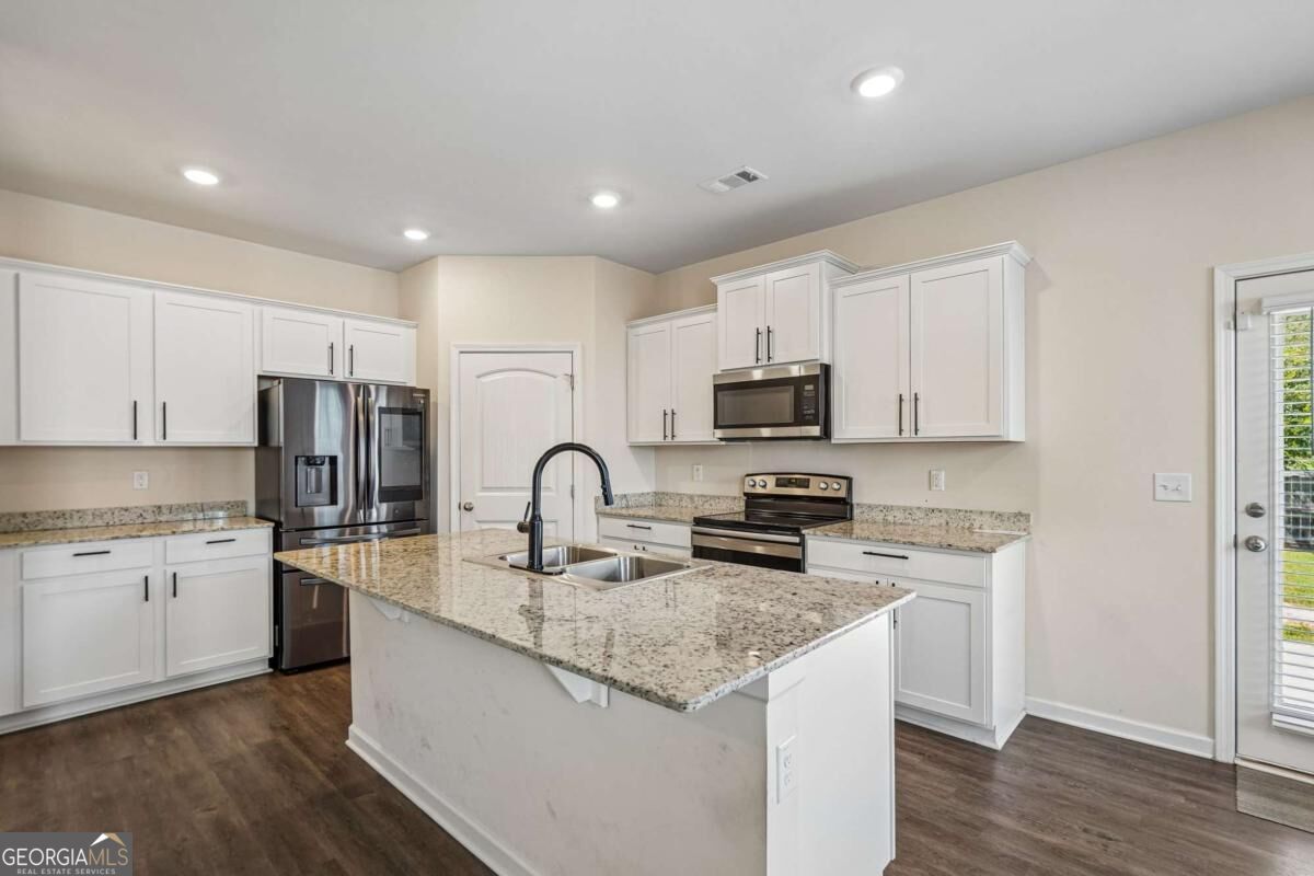 5184 Barberry Avenue Property Photo 11