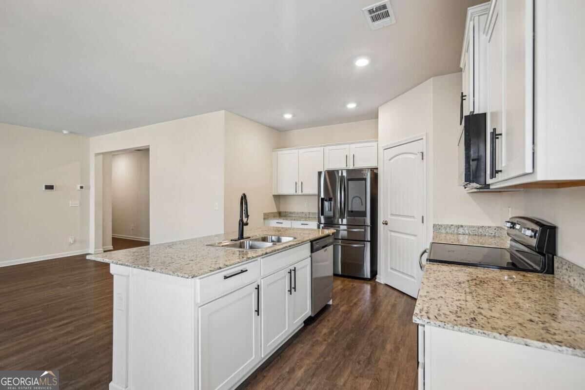 5184 Barberry Avenue Property Photo 13
