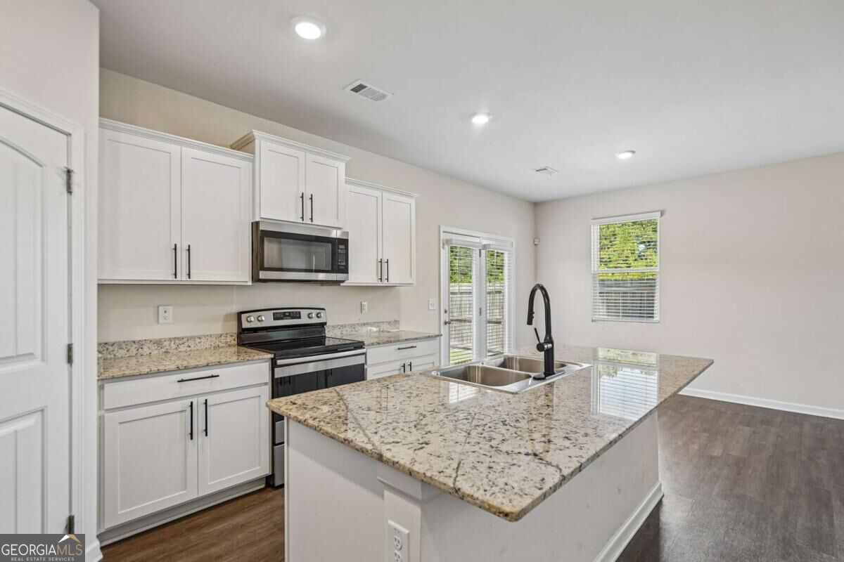 5184 Barberry Avenue Property Photo 14