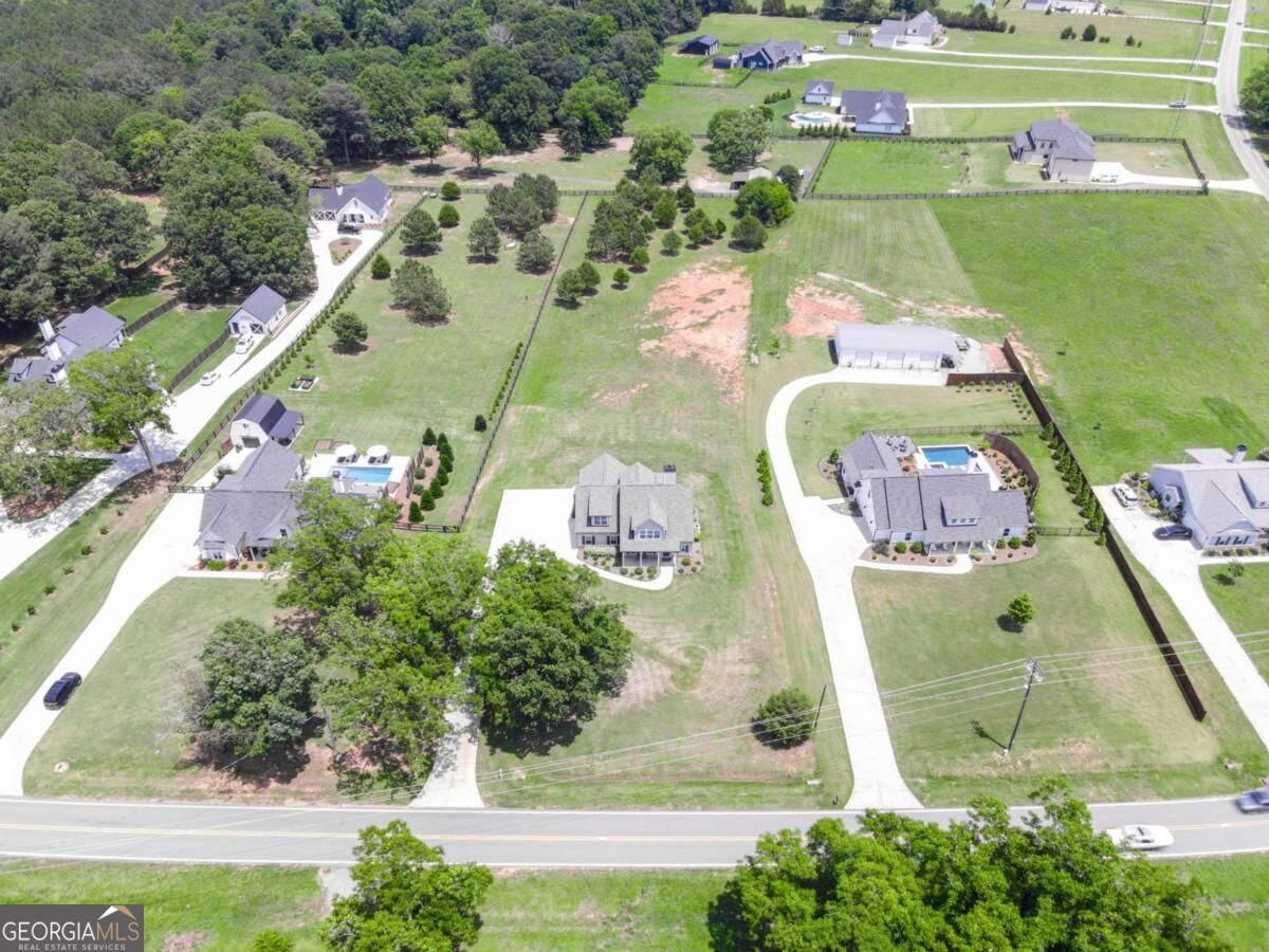 1515 Gratis Road Property Photo 4