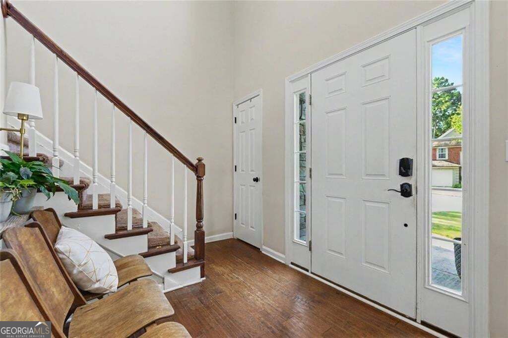 1080 Olde Roswell Grove Property Photo 4