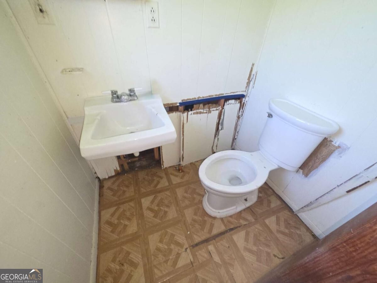 3038 Armor Road Property Photo 9