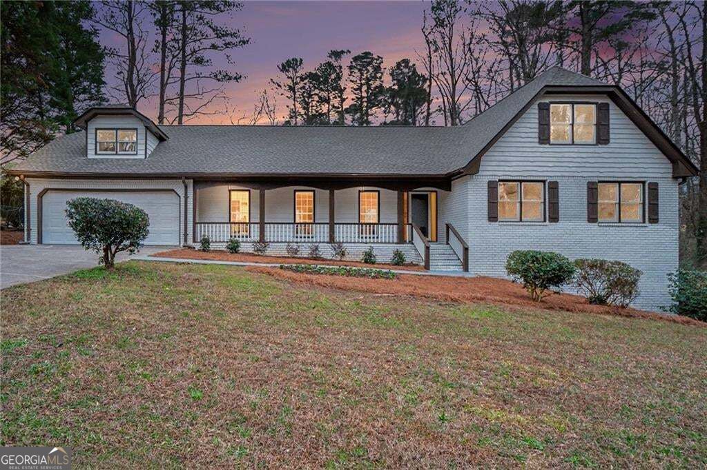 5464 Breathitt Drive SW Property Photo 1