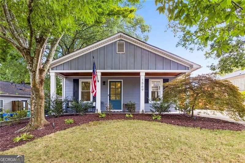 1569 New Street NE Property Photo 1